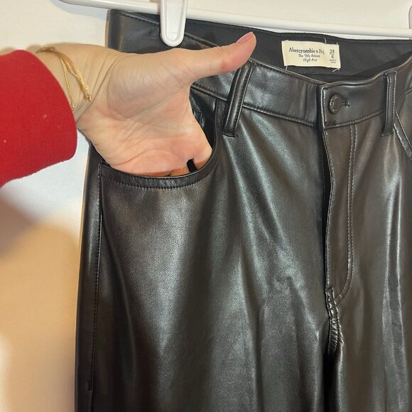 Abercrombie & Fitch Women 28/6 Curve Love Vegan Leather 90s Straight Pant Black - Picture 13 of 16